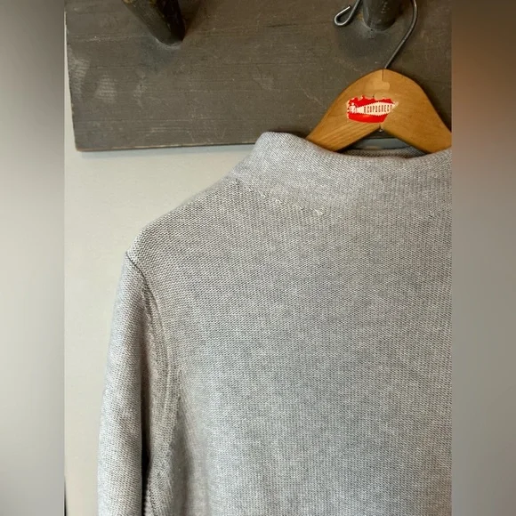 Minimal tunic length sweater - Picture 2 of 12